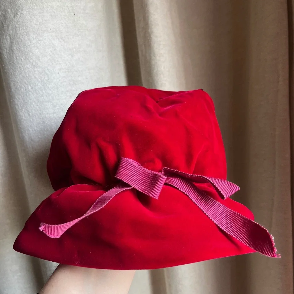 Vintage Red Velvet Tilt Hat Wide Brim Cocktail Hat Dramatic Statement Hat‎